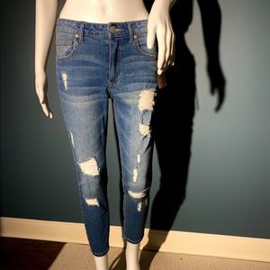 Distressed Skinny Blue Jeans 👖 2